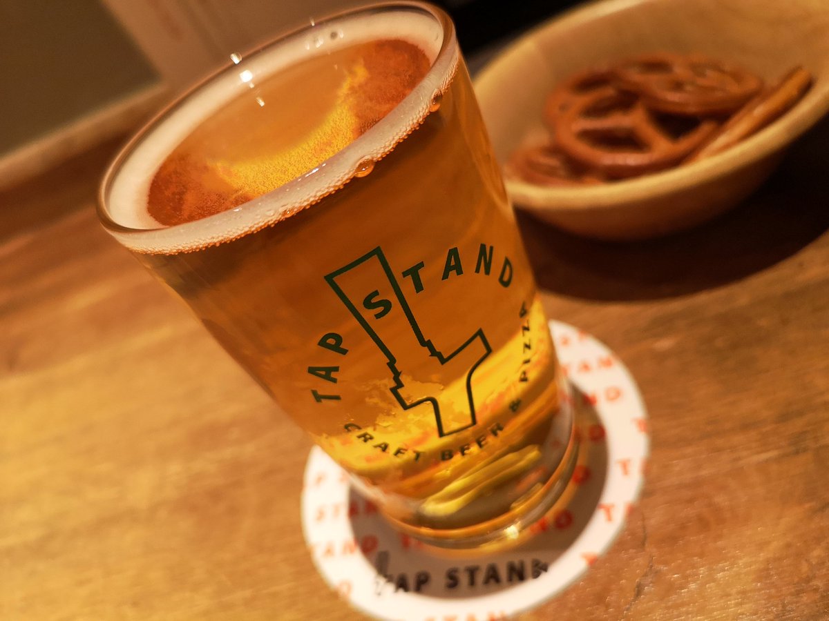 beer_3ne's tweet photo. 世間は3連休のようですね
新宿で独りで飲んでます
忽布古丹 / はじまりのうた
Breakside / Wanderlust IPA
Repubrew / 過去最大量 Dry Hopped Hazy IPA
#ビール #クラフトビール #クラフトビール備忘録 #新宿 #tapstand #忽布古丹 #breakside #repubrew https://t.co/waykBTBBYN