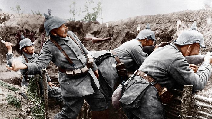 qubercine's tweet photo. HILO PELÍCULAS DE LA I GUERRA MUNDIAL

En este hilo repasaremos 36 títulos (aunque hay muchos más) ambientados en el periodo de la Gran Guerra (1914-1918) que dejó millones de muertos, ahora que vuelve estar de actualidad debido a 1917.

Dentro hilo!

#PrimeraGuerraMundial https://t.co/JChIGHjNyF