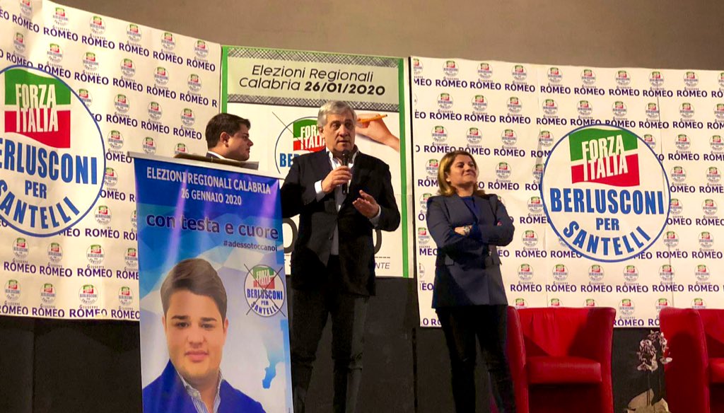 tripodimaria's tweet photo. #Siderno, #IlFuturoParteDaQui #ConTestaECuore #26Gennaio @_Giuseppe_Romeo #SantelliPresidente🇮🇹 @Antonio_Tajani https://t.co/KeW4I6bFJi
