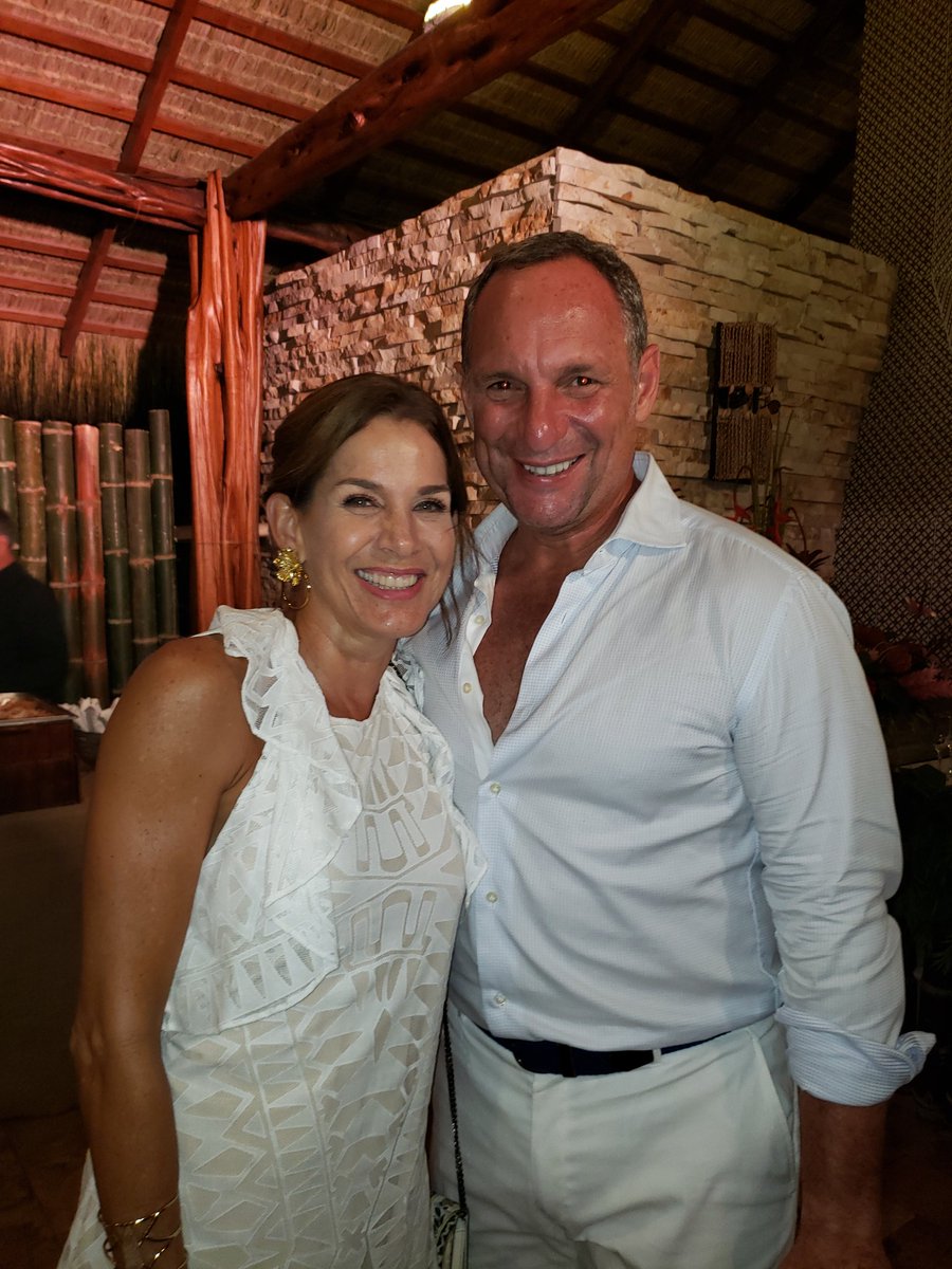 jxbenedeti's tweet photo. Felicidades pana querido #edcor!!!! https://t.co/gQsbmjXShe