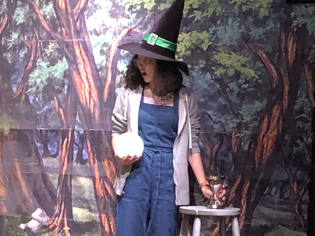 ArtsAtNA's tweet photo. Join us in the NA black box theatre for a delightful production of The Wizard of Oz performed by our 7th and 8th grade Advance Choral class. 7:00 pm. Monday evening. There’s no place like home. https://t.co/0XcxwQavDM