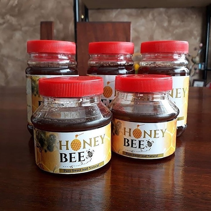HONEYBE88410486's tweet photo. Did you know RAW HONEY can be used as face mask!, as an exfoliator and a cleanser!!? Well follow us for gracious information ❤honey

#honey #honeyhair #honeysoap #honeybees #honeycleanser #honeyexfoliant #honeyexfoliation #honeymask #honeymaking #asali #asalikenya #asaliraw https://t.co/TFOqZQ3ZBo