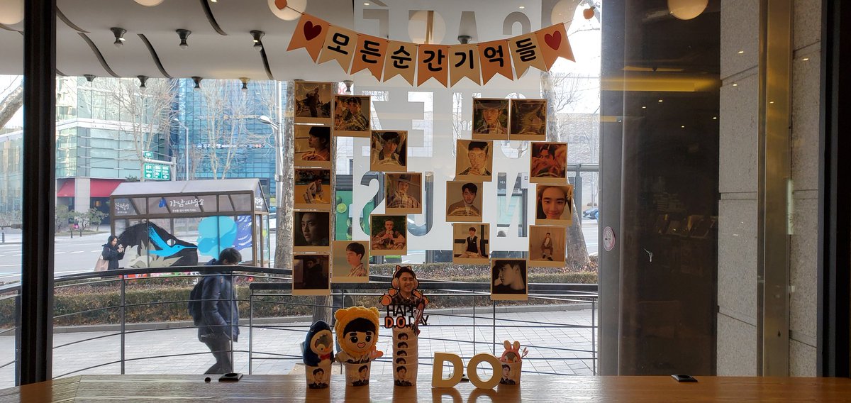 kyunkyun_kyungs's tweet photo. #세상_모든_행복_다_경수에게

かっこいいギョンスにかわいいギョンス…🐧
何よりカップホルダーのデザインがとてもツボでした！！
素敵な企画に心から癒やされました😊❣️

@happy_dyo_day 님
정말 감사드립니다🐧💕 https://t.co/XcAhlqrX40