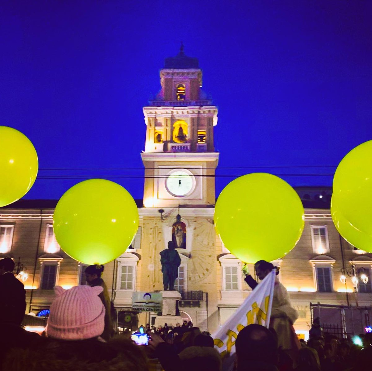 cappellinilvk's tweet photo. È iniziata ufficialmente ieri #ParmaCapitaleDellaCultura2020.
Spero che l’anno che verrà rappresenti l’occasione per la mia città di farsi conoscere e amare ancora di più. 
#Parma2020 #CapitaleDellaCultura #ParataParma2020 #Parma https://t.co/WVg8cW5oNs