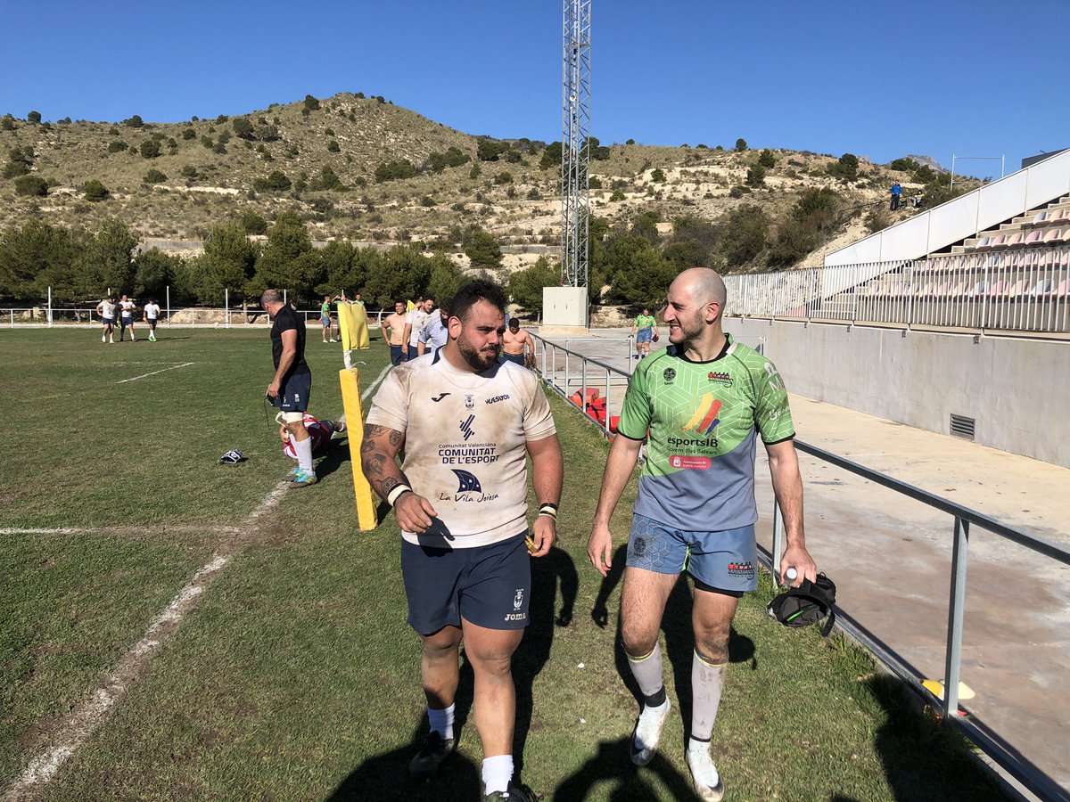 crlavila's tweet photo. Final CR La Vila 45-19 @BVXCMallorca Gran resultado, chicos!!! Ahora a compartir momentos del partido junto al rival en el 3er tiempo 👏🏻👏🏻👏🏻 #todossomosrugbylavila https://t.co/pVK7402BO8