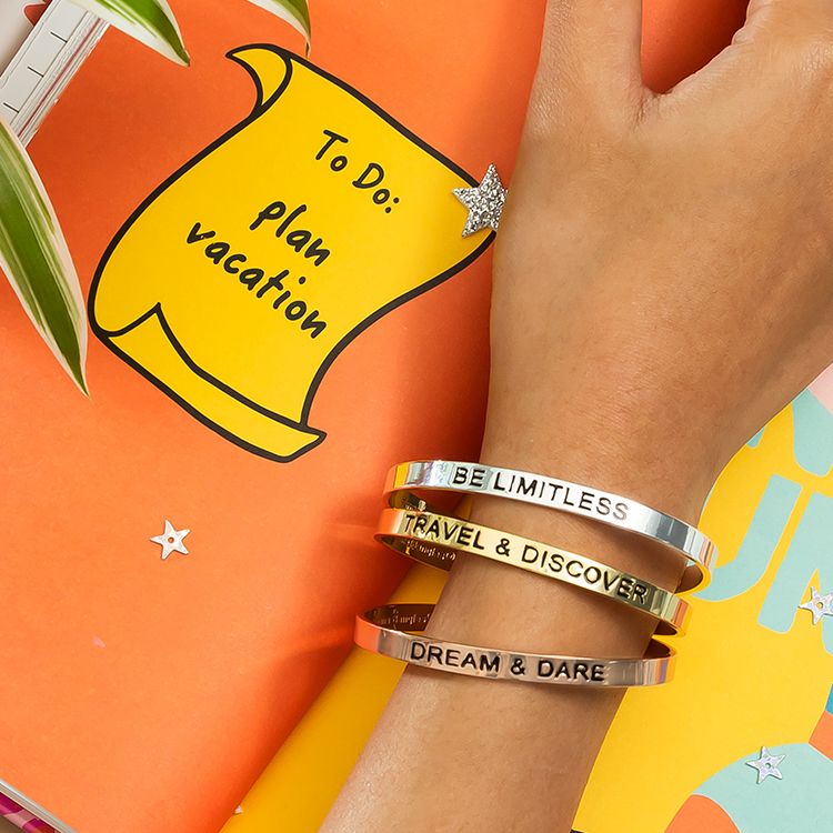 pipabella's tweet image. When your to-do list demands new jewellery ✈️

Shop Here: buff.ly/2NfGEq4

#PipaBella #KarmaBangles™ #2020Resolutions