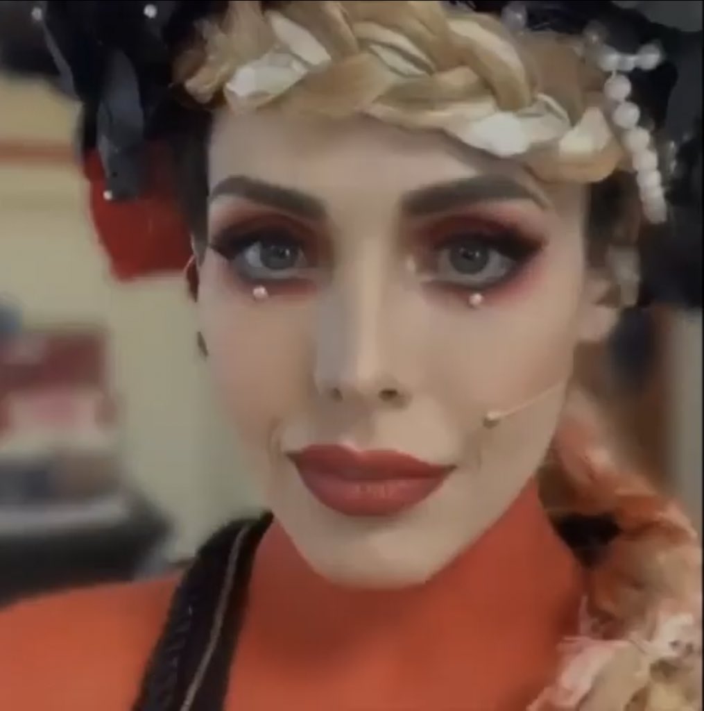 CirqueFansMx's tweet photo. Recordando un poco de #VITORI show que se presentó exclusivamente en Malta, el makeup de Denise Stefanie, cantante del show.
https://t.co/26X2nHuocj https://t.co/ICmyCny6uc