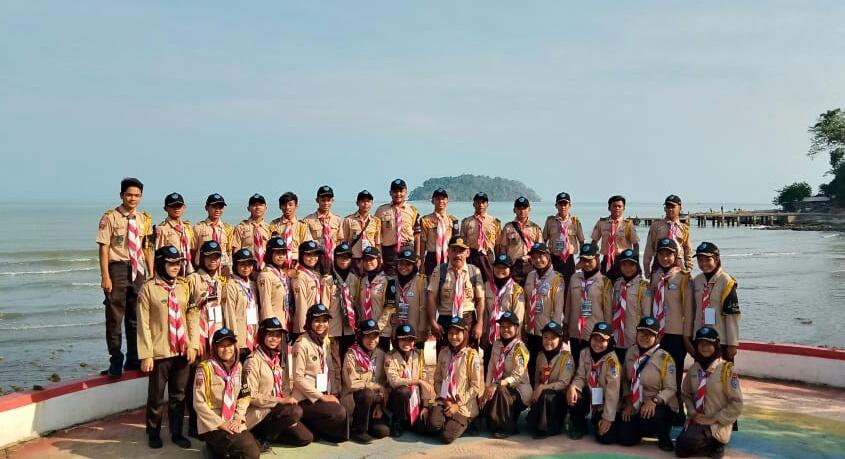 chocholatemilky's tweet photo. #anakcoconut #pramuka #scout #alam #smanda #wearecakra https://t.co/4ubvlJovfM