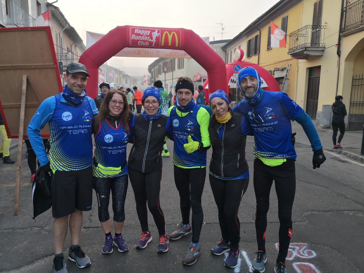 NaviglioTeam's tweet photo. Domenica e non solo, si corre!! @amoamicidimarco #stracasorate #trainningmilano #chefreddo #sugar #arena #capitano200maratone #navigliorunningteam https://t.co/Yz05yGy7W9