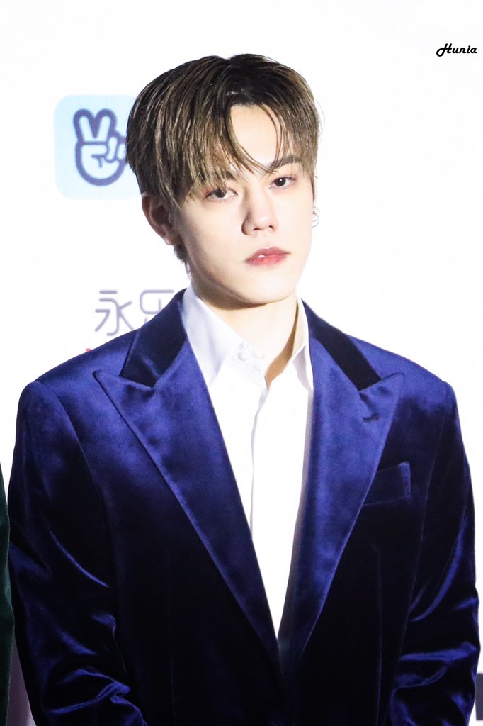 Hunia0712's tweet photo. 200108 가온 레드카펫

#차훈 #CHAHUN #훈 #HUN #NFlying #엔플라잉 https://t.co/SaWQGLrf1B