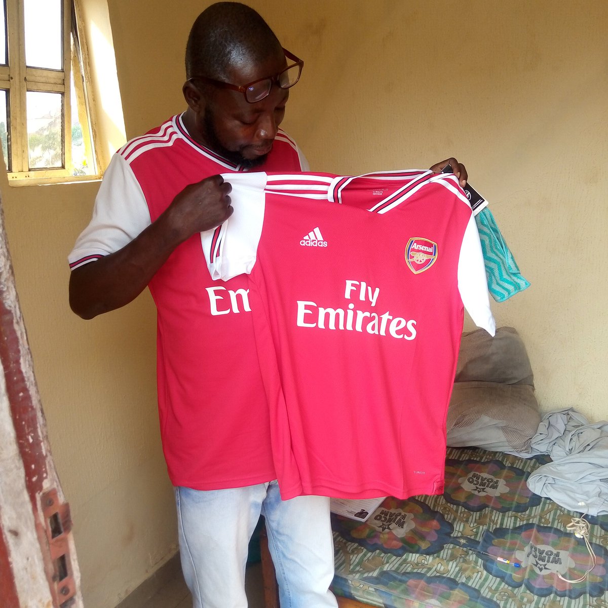 AbatiAli's tweet photo. Direct from Emirates stadium https://t.co/VeCgaeburL