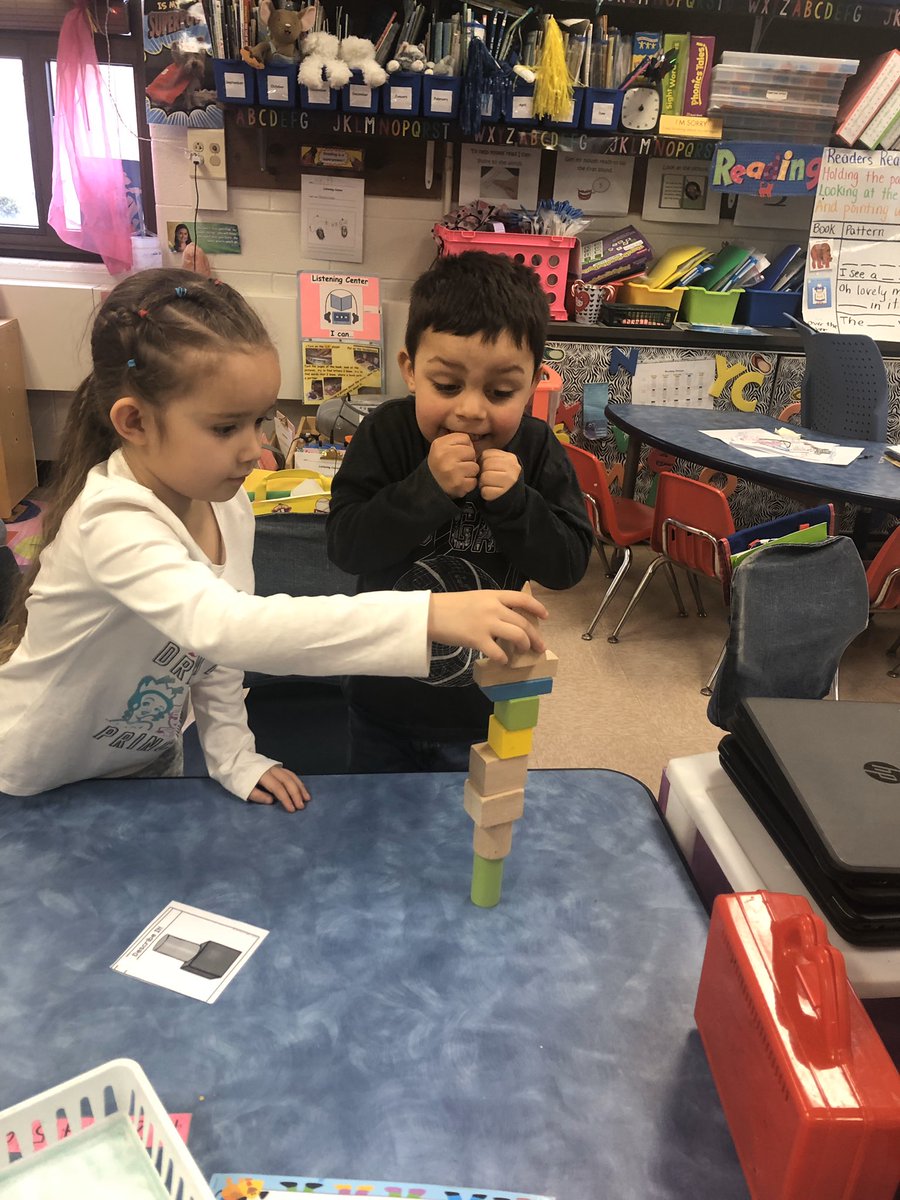 We had lots of fun building with 3D shapes! #sssct @SaraMKulig @mathcoachrivera