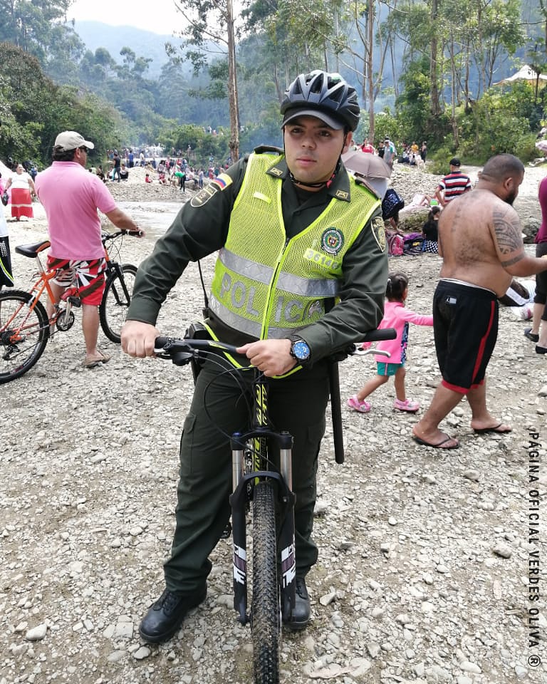 PAGNVerdesOliva's tweet image. #ConstruyendoSeguridad 😎 Acciones De Prevención y Control, En Aras De Garantizar Una mejor Convivencia y Seguridad Ciudadana! #PoliciaParaLaGente 👮 Desde la vereda La Clara En El Municipio De Caldas #MEVAL PT. Cristian Tirado
