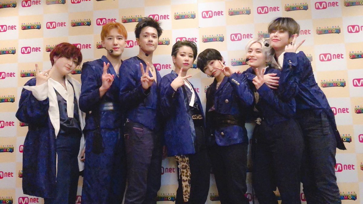 demosta_x's tweet photo. Dream On! vol.21--First Roundにて
#MONSTAX の #FOLLOW を披露させて頂きました！清水さんはじめ、ドリオンのスタッフの皆様、足を運んでくださった皆様、本当にありがとうございました！直接ご挨拶出来ず大変申し訳無いのですが沢山の差し入れ愛のこもったボード達もありがとうございました💕 https://t.co/wiFkq9pDYY