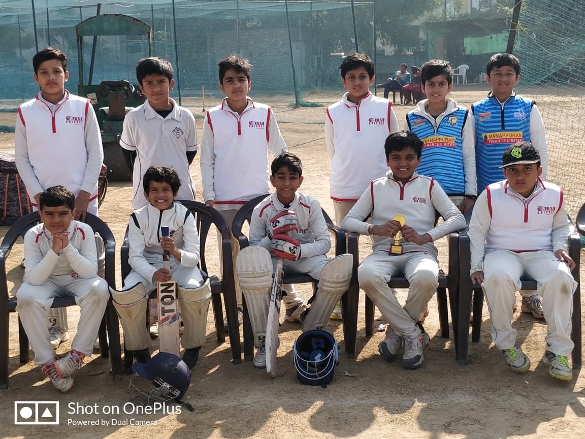 PUSHCricket's tweet photo. Dk U-12 (League Matches)
Gursharan Florence Cricket Academy, Gurugram |25 Ov.| 12-Jan-20 
(Leather Ball)

Nirvana Cricket Club U-12 won the toss and elected to bat

Nirvana Cricket Club U-12:
128/8 (25.0 Ov)

Pushers 11:
99/10 (21.5 Ov)

Nirvana Cricket Club U-12 won by 29 runs. https://t.co/CxQLDH1HEZ