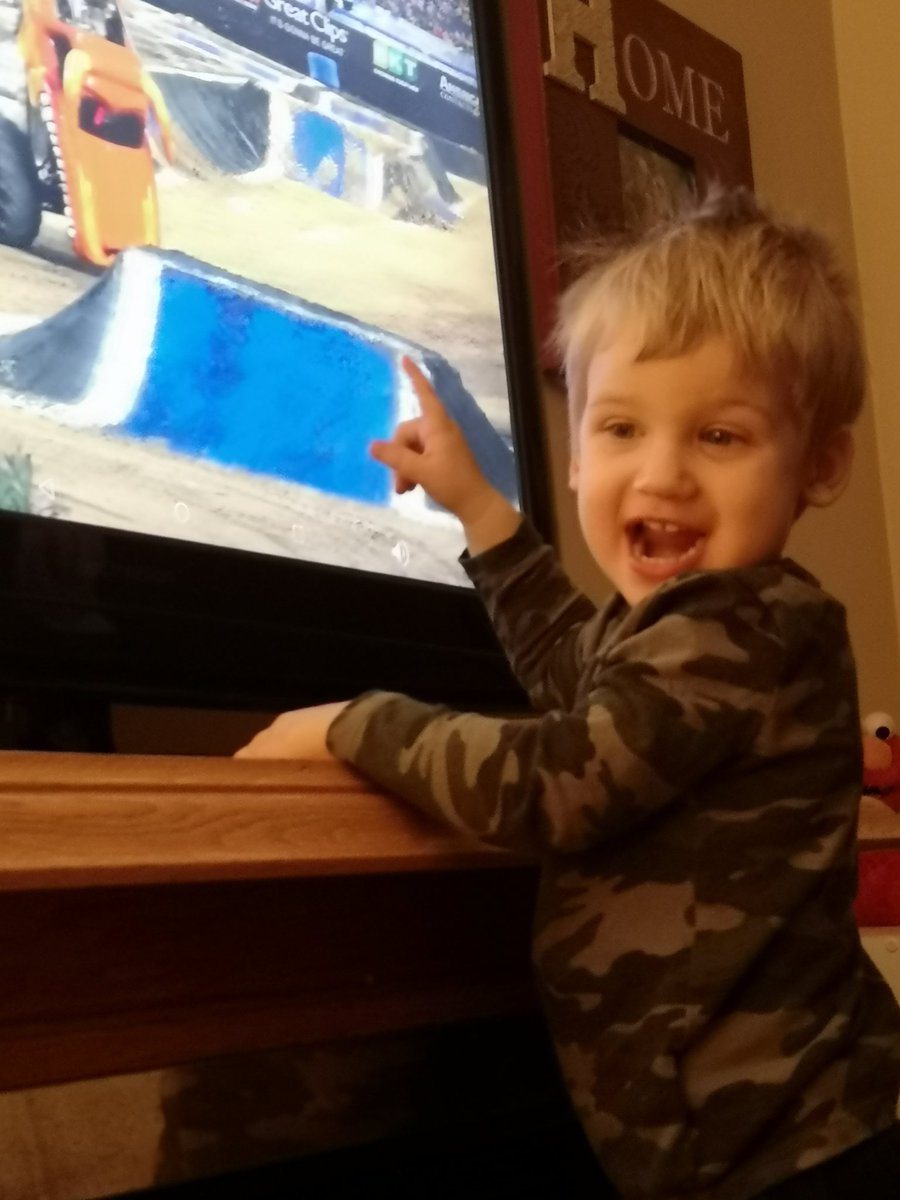 ATFulltimeMom's tweet photo. Monster Trucks. Little fan 😊 https://t.co/9ftFoV26gZ