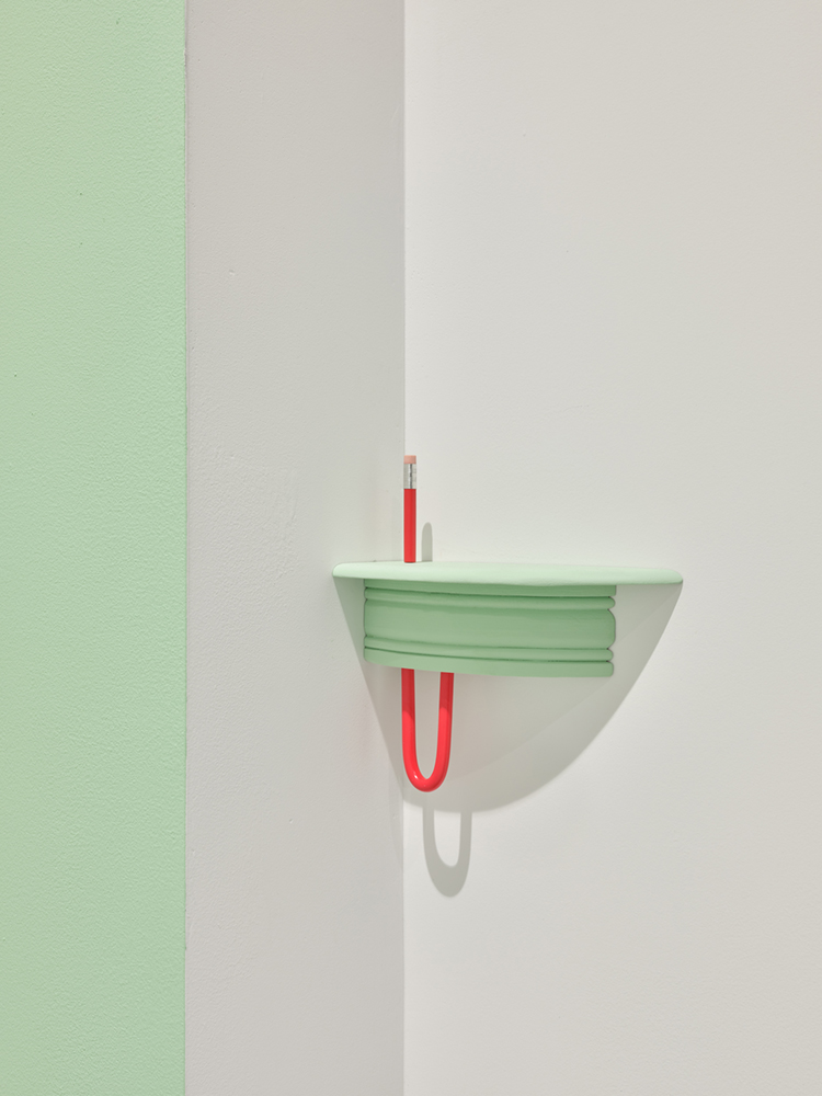 ArtinAmerica's tweet photo. Langdon Graves says her show at @VictoriMo_Art is "a grave in multiple ways. I’m the end of my family line. I’m the last woman. I’m not married. I have no children. I infused this show with family stories as a way of continuing our experiences." https://t.co/OJ2rXhD3O4 https://t.co/7BPM44fwI6