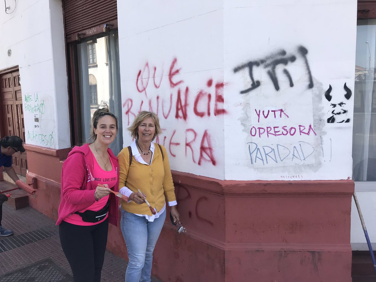 danynobor's tweet photo. #LaSerena sin rayas: el espíritu y las iniciativa de voluntarios junto con el @munilaserena de recuperar esta hermosa ciudad , hace que todos los días tengamos algo que hacer por nuestra región y país. #pintemos #levantemos #TurismoEnChile https://t.co/aEIR5hsPum