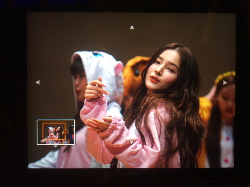 _ShootingStar4's tweet photo. 200112 대방 팬싸인회 Preview
🐹🐹🐹🐹🐹
——————————
#모모랜드 #MOMOLAND 
#モモランド
#낸시 #NANCY 
#GRU #그루
#ナンシー
#무지개공주
#Thumbs_Up 
@MMLD_Official https://t.co/ckiQixyXCh