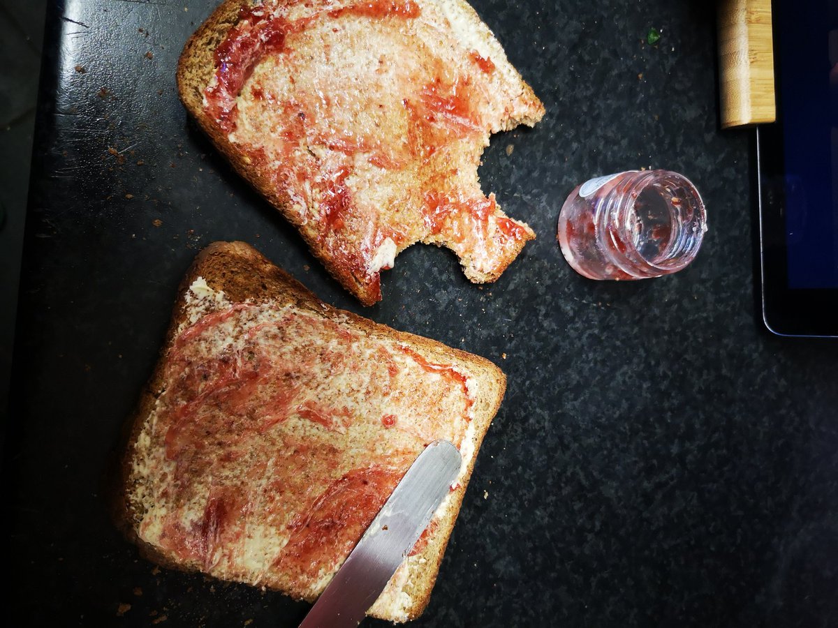Freyasblade's tweet photo. Tiny jam late lunchπ#tinyjam #jambassador https://t.co/A9WbN8O8L5