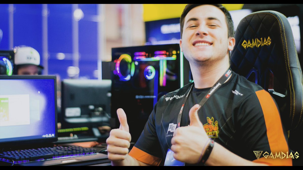 GamdiasBR's tweet photo. Alguém ai além de nós super ansioso pro retorno do CBLOL?
A principal competição Brasileira de League of Legends retorna nesse dia 25 de Janeiro e promete ser uma das mais disputadas de todos os tempos... pra quem vai essa torcida esse ano? #E-Sports #EliteGamdias #GoUP https://t.co/06ZzlrKWG7