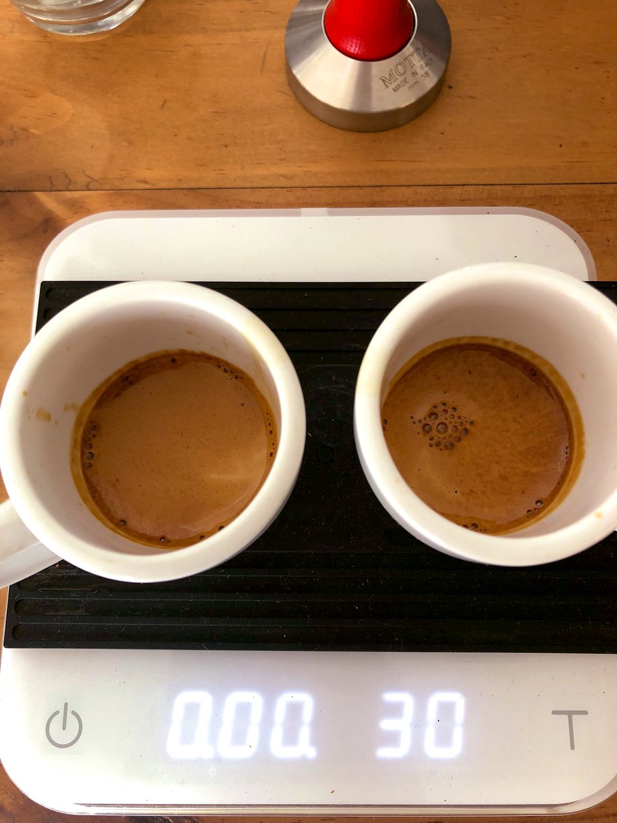MGCoffee_mx's tweet photo. La armonía entre mano, máquina, molienda y calidad del #café. 
Origen: #Oaxaca 🇲🇽 
Proceso: lavado 
Ratio: 1:1.5 (20g canasta)
Tiempo: 28s.
#Espresso #SpecialtyCoffee https://t.co/m88PmP4Ll9