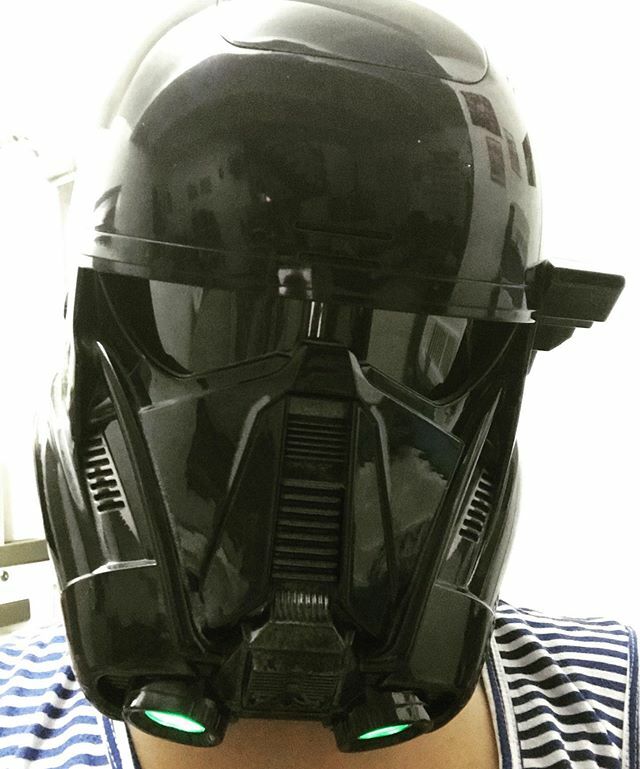 JanDomPar's tweet photo. They didn’t specify what mask to wear. Charot! 
Cover yourself and wear masks when going outside, but stay indoors as much as possible. Keep safe everyone. Phivolcs raised alert level of Taal Volcano to Alert Level 4. https://t.co/DP6qbWKnZb https://t.co/6d98DMKyjI
