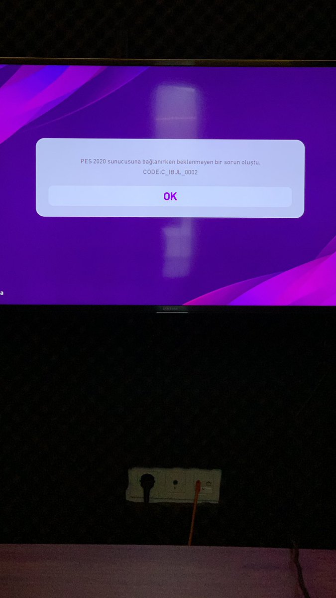 uemidi's tweet photo. Whats wrong with the server (ps4) ? @Konami #pes2020 #pes2020server @officialpes https://t.co/9Lpy3ZKbCT