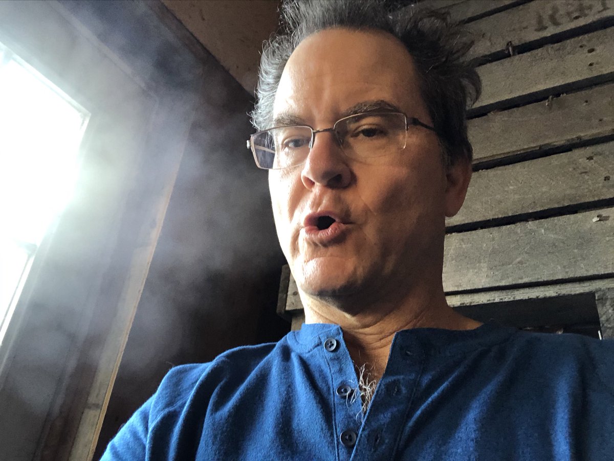 ChrisPawelski's tweet photo. How cool is the barn still? You can still see your breath! AWESOME! #onions #Januarywarmth #toowarm #Temperature https://t.co/L15Nccc2Zy