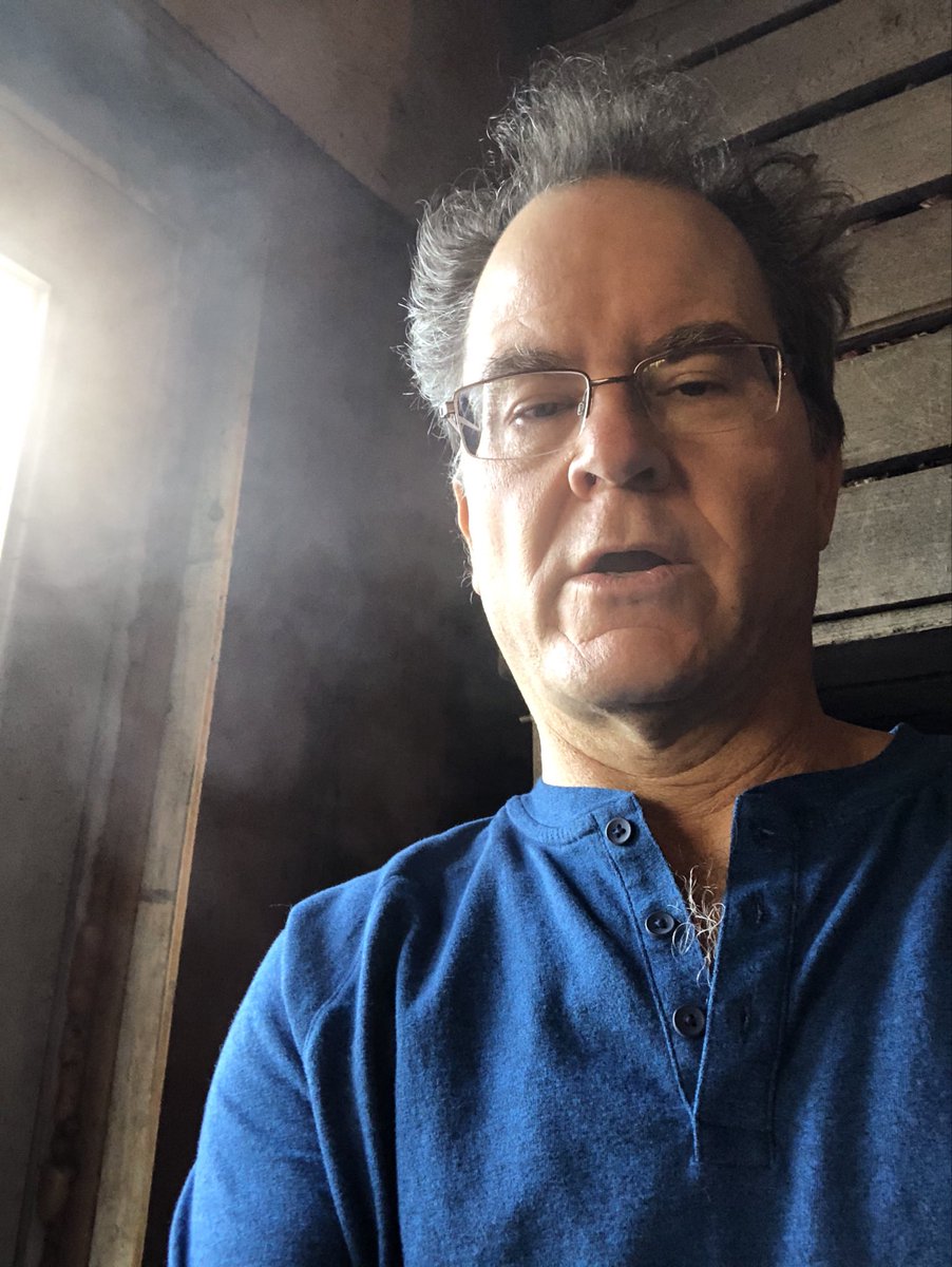 ChrisPawelski's tweet photo. How cool is the barn still? You can still see your breath! AWESOME! #onions #Januarywarmth #toowarm #Temperature https://t.co/L15Nccc2Zy