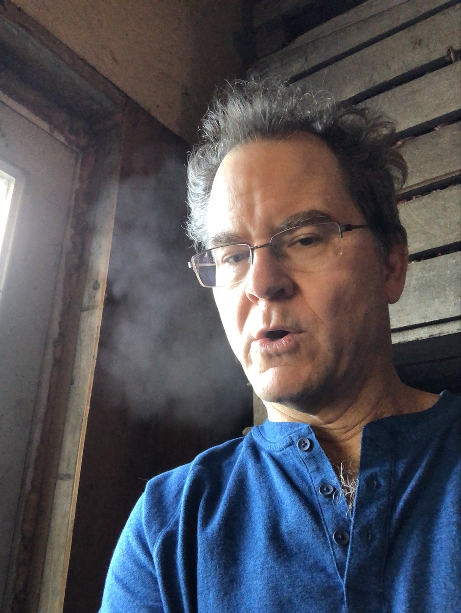 ChrisPawelski's tweet photo. How cool is the barn still? You can still see your breath! AWESOME! #onions #Januarywarmth #toowarm #Temperature https://t.co/L15Nccc2Zy