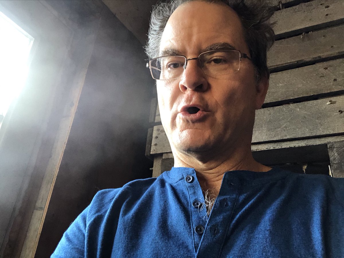 ChrisPawelski's tweet photo. How cool is the barn still? You can still see your breath! AWESOME! #onions #Januarywarmth #toowarm #Temperature https://t.co/L15Nccc2Zy