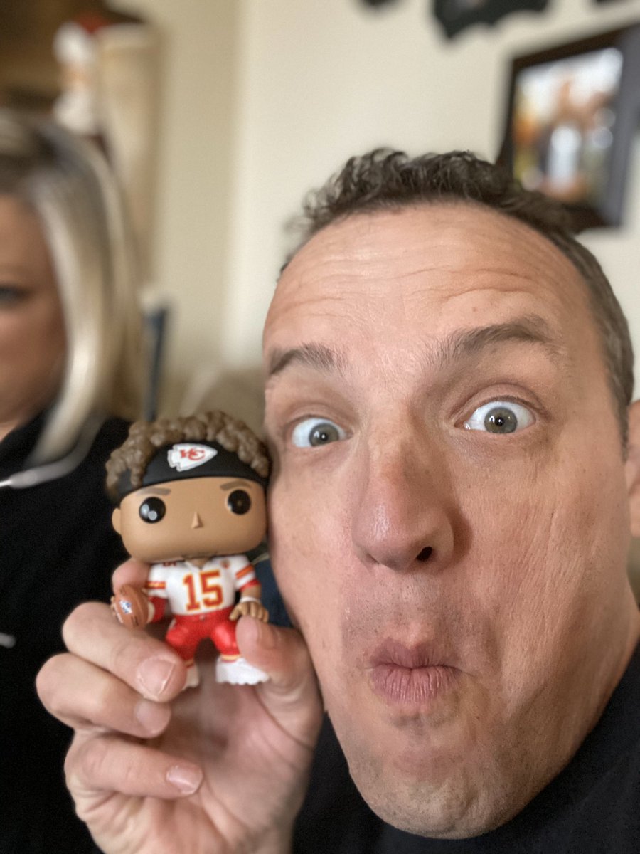 rustylaffoon's tweet photo. Game day! @PatrickMahomes @Chiefs @stonecoldjones_ @Mathieu_Era @cheetah @tkelce #ChiefsKingdom https://t.co/XT8ovXD4YH