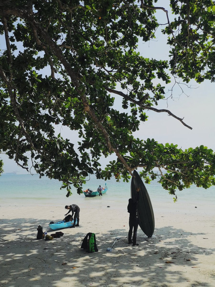 ShafwanZaidon's tweet image. Taksangka kat Pulau Pangkor pun ada camp site lawa dengan air laut yang biru macam ni. Just a weekend short camping with Silver Outdoor Sport members to start my 2020 @twt_outdoor #SOS2020 #teluksegadas