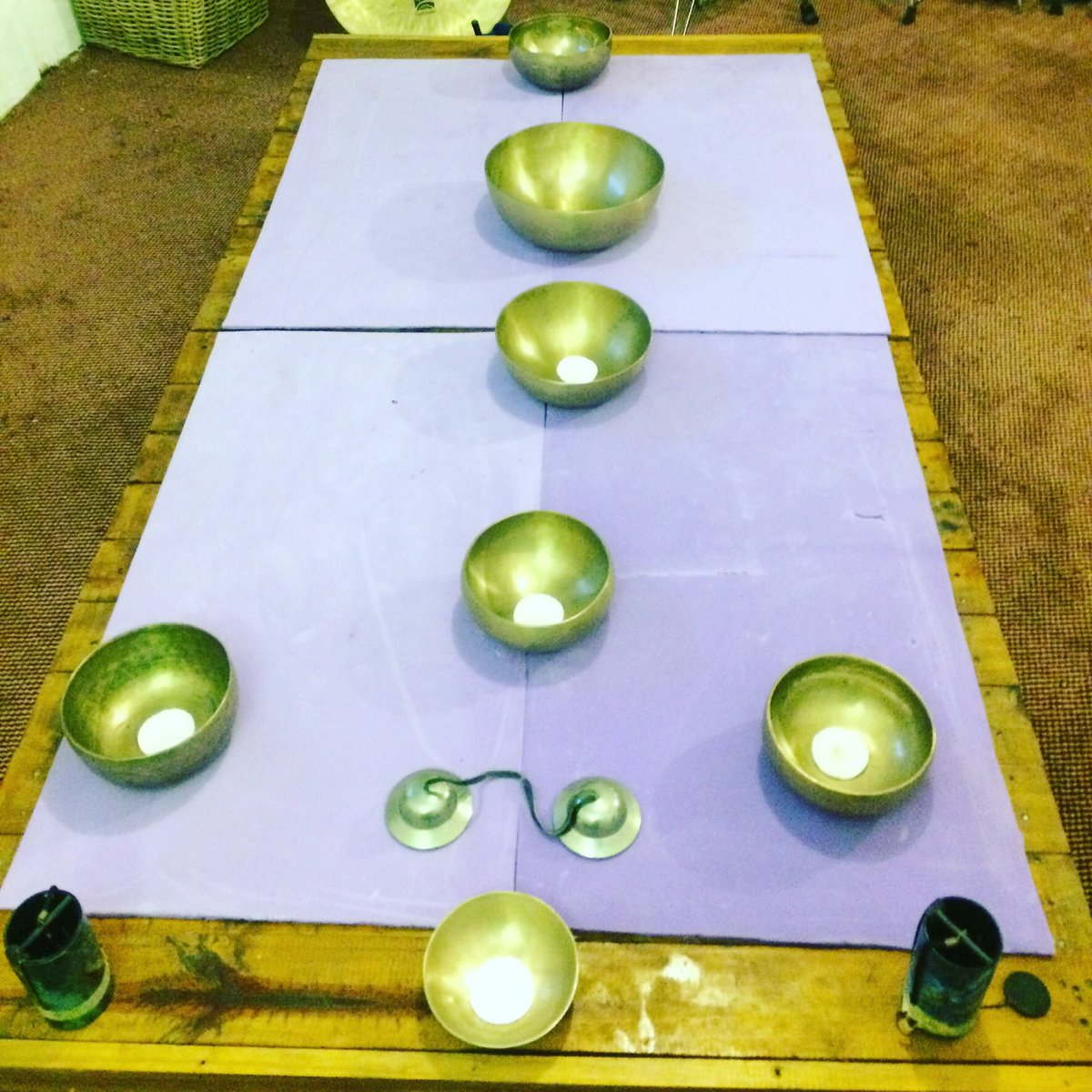 Amigos, arranca el año y arrancan los MASAJES DE SONIDO, relajacion con cuencos de metal, diapasones y gongs
info por msj privado, abrazo!