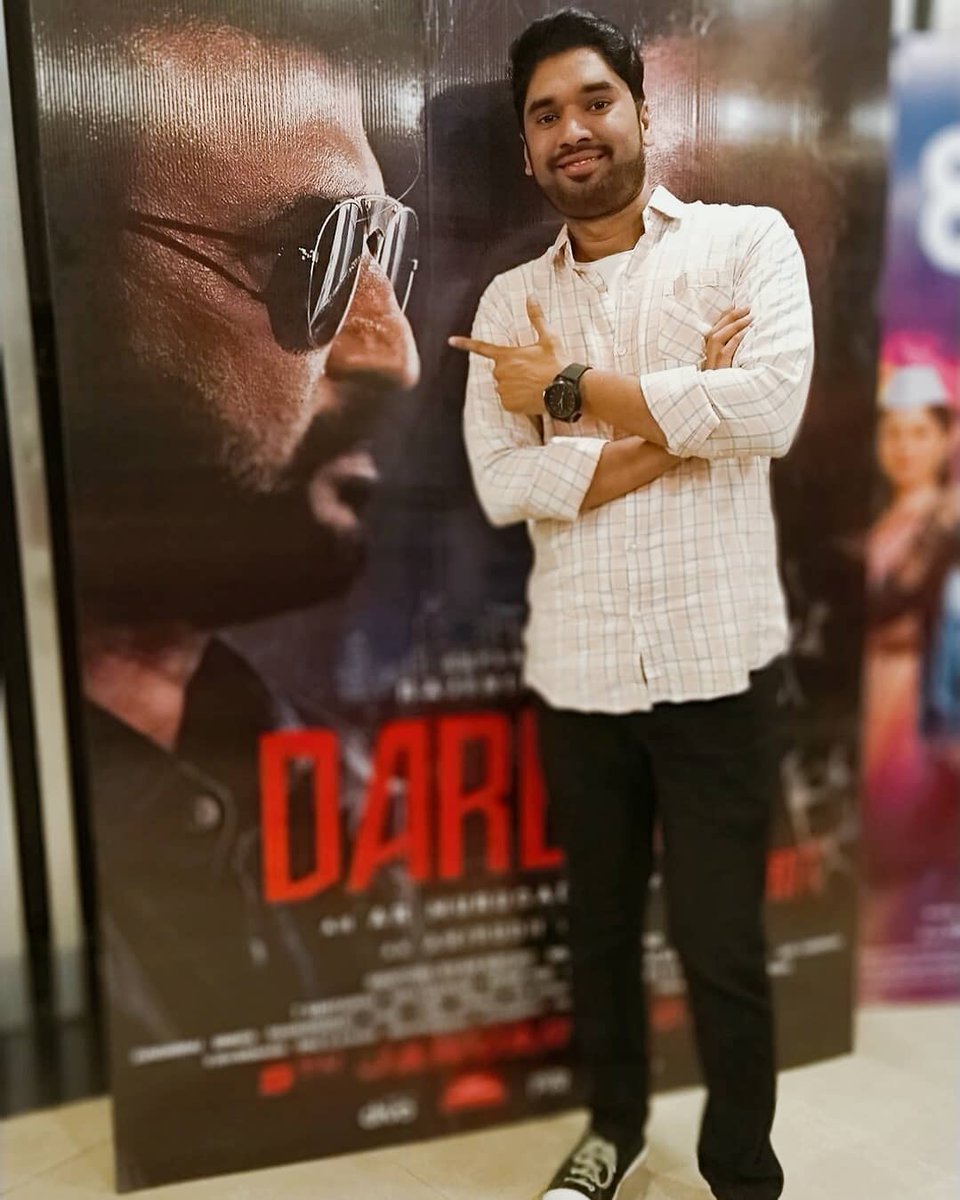 prash29marh's tweet photo. #AR.Murugadoss#Superstar#Rajini🏋️#Suneil Shetty#Father-Daughter due❤️#EntertainingCopDrama#Darbar(Hindi) is on fire🔥in Pune. https://t.co/PdJLXCV8it
