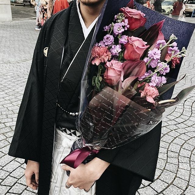 820_yui's tweet photo. マイダーリン成人おめでとう🎊
袴もスーツも一番かっこよかったよ！
.
.
.
.
#成人式 https://t.co/0niFTk63Ge https://t.co/pZoCPm69u3