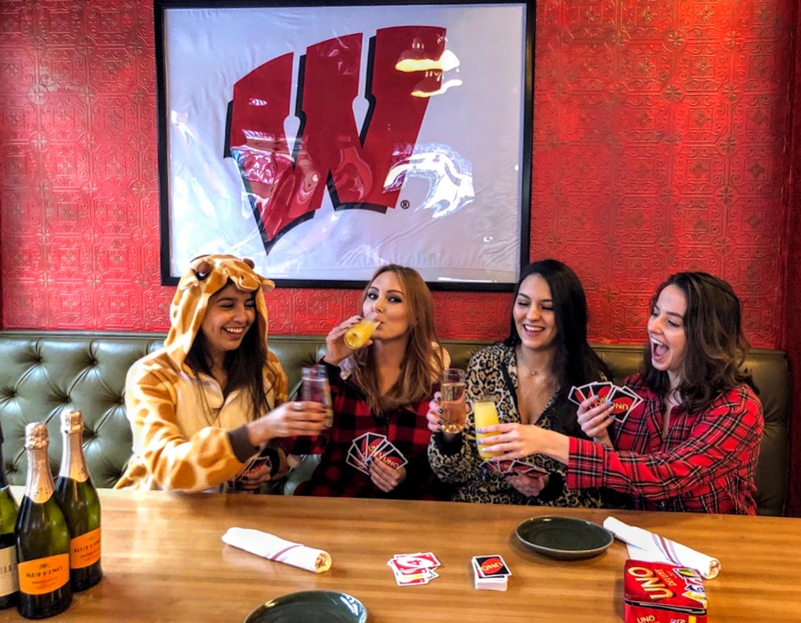 BarCargoChi's tweet photo. From the couch, to Cargo! Fuel up for the week with Sunday brunch, all the Roman-style pizza you want with your besties for $25 + $15 for bottomless mimosas/bloodys, 11am-2:30pm! 🍕 #BrunchBottomless #CargoBrunch
312.929.0065 | https://t.co/cmnAS325w2 https://t.co/cTysN7fZ5j