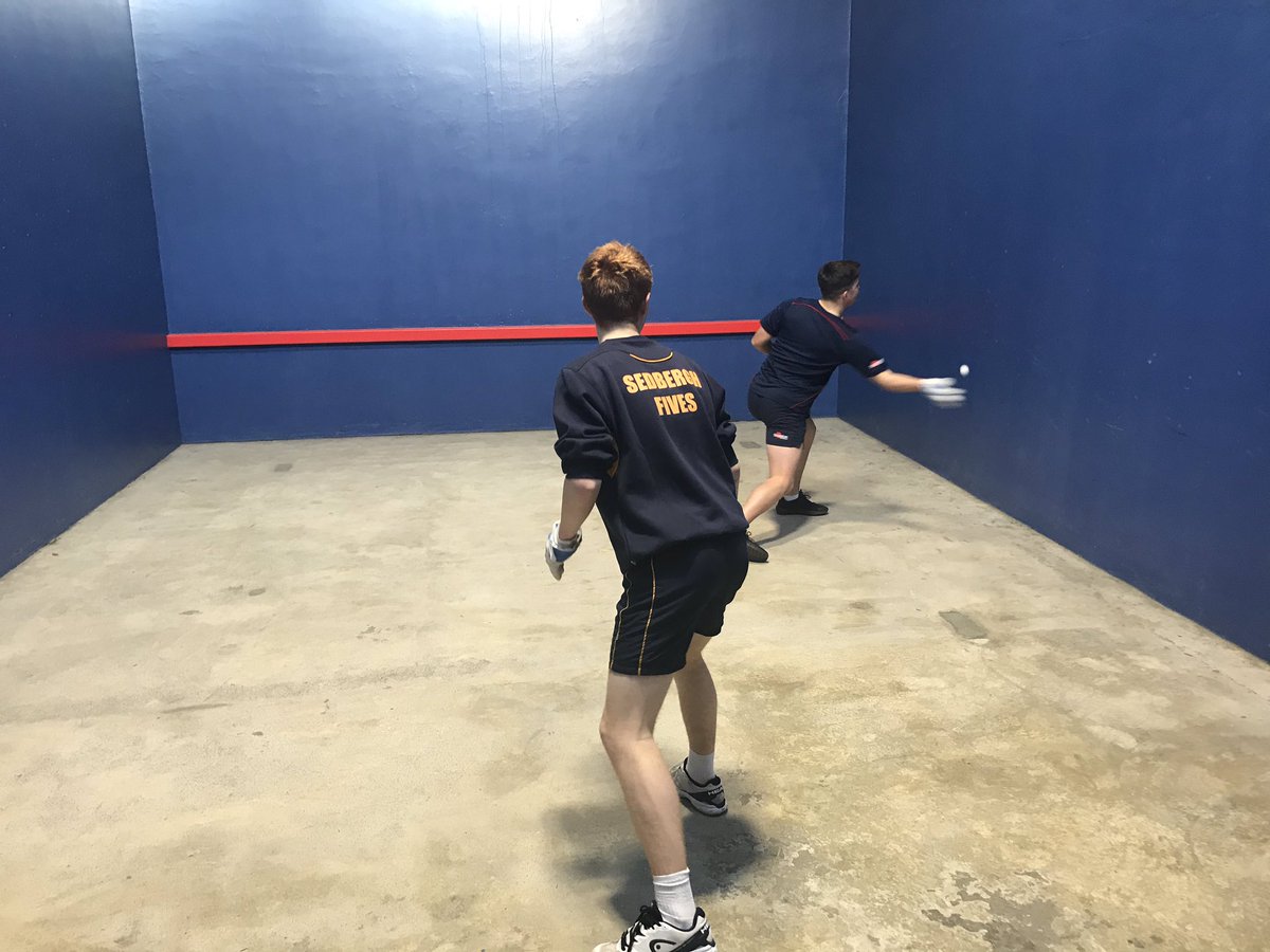 Great singles match this morning for James against Merchiston top seed - narrowly going down 11-9 but well played 👋