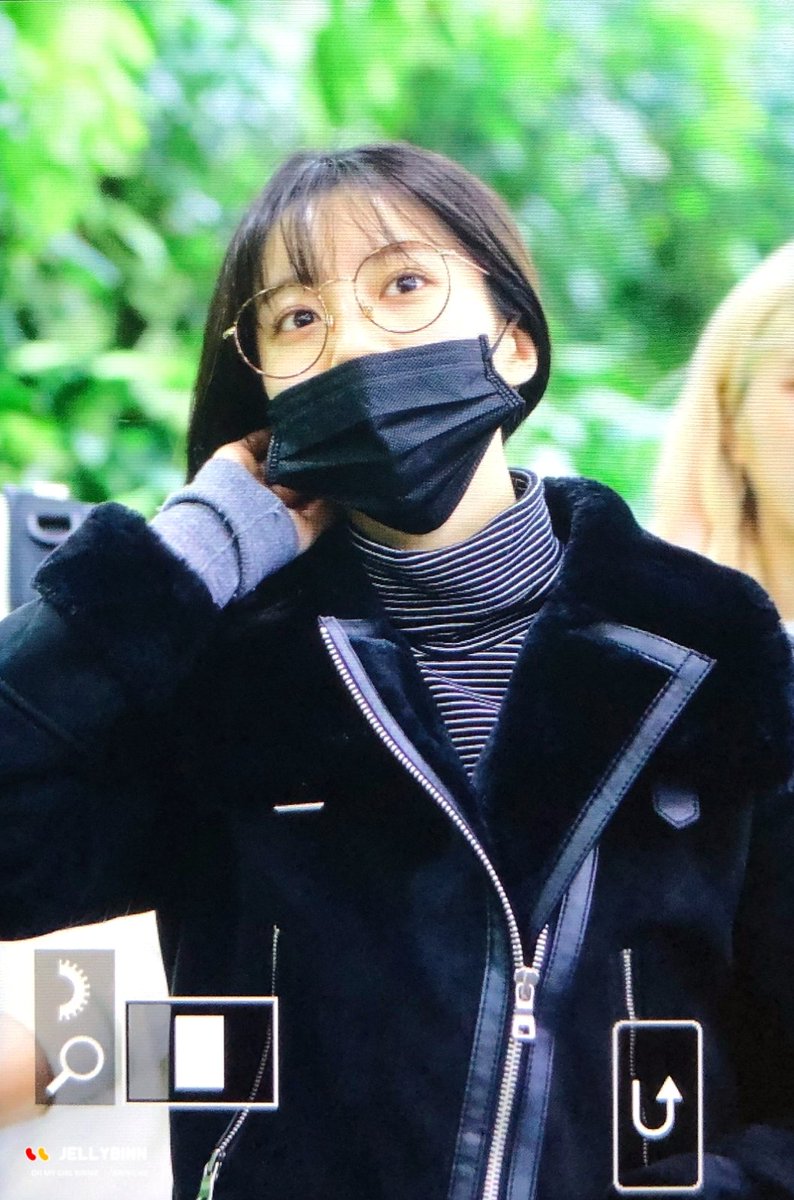 binnie_kr's tweet photo. 200112 GMP

일본 일정 수고해써💜
감기 언능 낫구! 

#오마이걸 #비니 #배유빈
#OHMYGIRL #BINNIE 
#おまごる #ビ二 

@WM_OHMYGIRL https://t.co/O41GlnbtvR