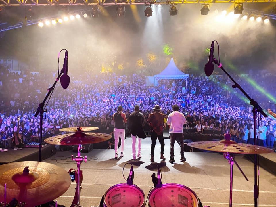 KNC_Talent's tweet photo. NIT Calicut gets #SANAMized ๐๐๐๐
@Sanam_Official
#weareSANAM โค๏ธโค๏ธโค๏ธโค๏ธ
#SANAMlive #fab4 #fantasticfour https://t.co/69MqEzttaZ