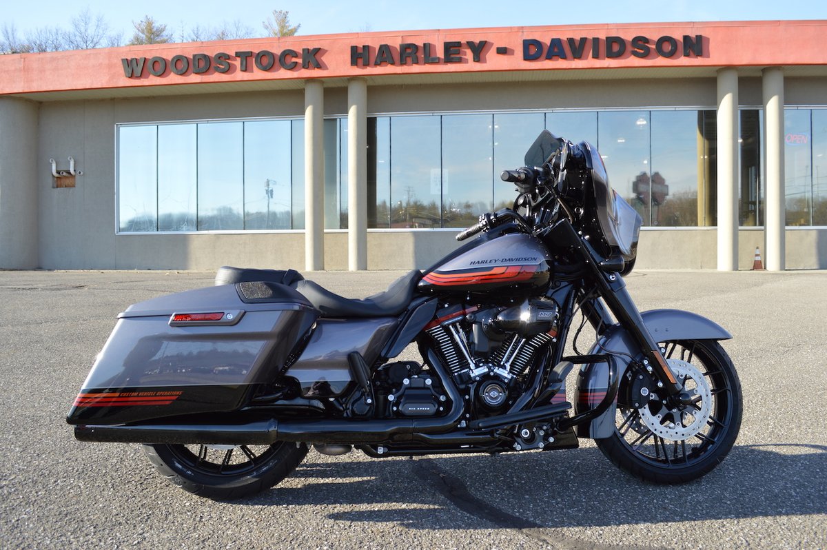 WoodstockHarley's tweet photo. Guess what we have in store for you!
The ALL NEW 2020 Street Glide is HERE
Come see it on Tuesday for a closer look 👀
#2020streetglide #harleydavidson #woodstockharley #newharleys #rideunique #customvehicleoperations #cvoharley #cvostreetglide https://t.co/s1hIZdf4g1