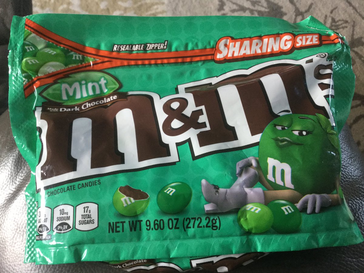 wardiesworld1's tweet photo. So we bought these beauties back from Orlando and OMG....they are amazing 🤤😋 @mmsuk #mintmandms @Walmart https://t.co/A8oPST5i8o