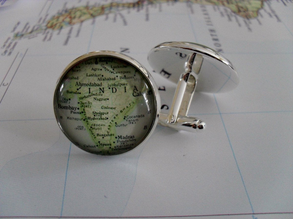 BjeweledVintage's tweet photo. India map cufflinks.
#coolcufflinks #mapjewelry #mapaccessories #uniquecufflinks #uniquegift #india #indiamap #cufflinks #etsy #madeincanada #bjeweledvintage https://t.co/rrBf9yhOD9 https://t.co/CtbjJLqsM4