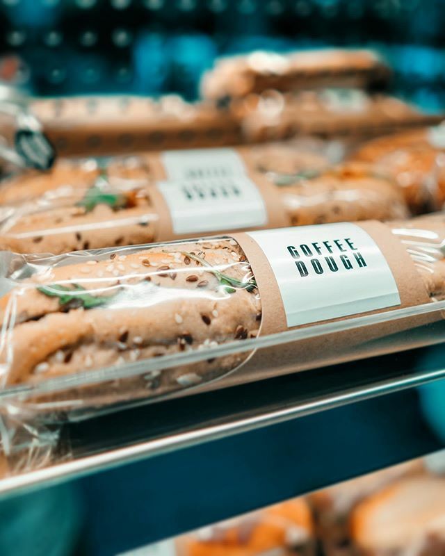 codo_worc's tweet photo. Have you tried one of delicious new sandwiches? Eat in or takeout, our new Grab’n’Go offer makes it easier and quicker than ever ☕️ 🥖 https://t.co/yZ4SWKzuMW https://t.co/zE0KRJwRn7