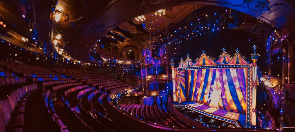 AndrewExeter's tweet photo. Sending love to both teams at #Cinderella @Everymanchelt + @PalladiumPanto on their final days x

#LightingConsultant #AssistantLightingDesigner  💡 https://t.co/WFiASeo280