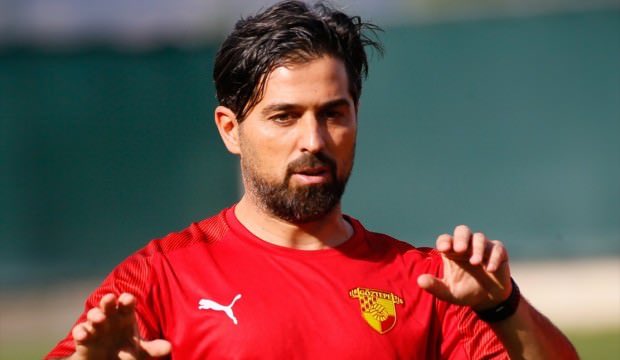 Hatayspor, eski hocası İlhan Palut’a ödemesi gereken parayı ödemeyince transfer yasağı aldı.