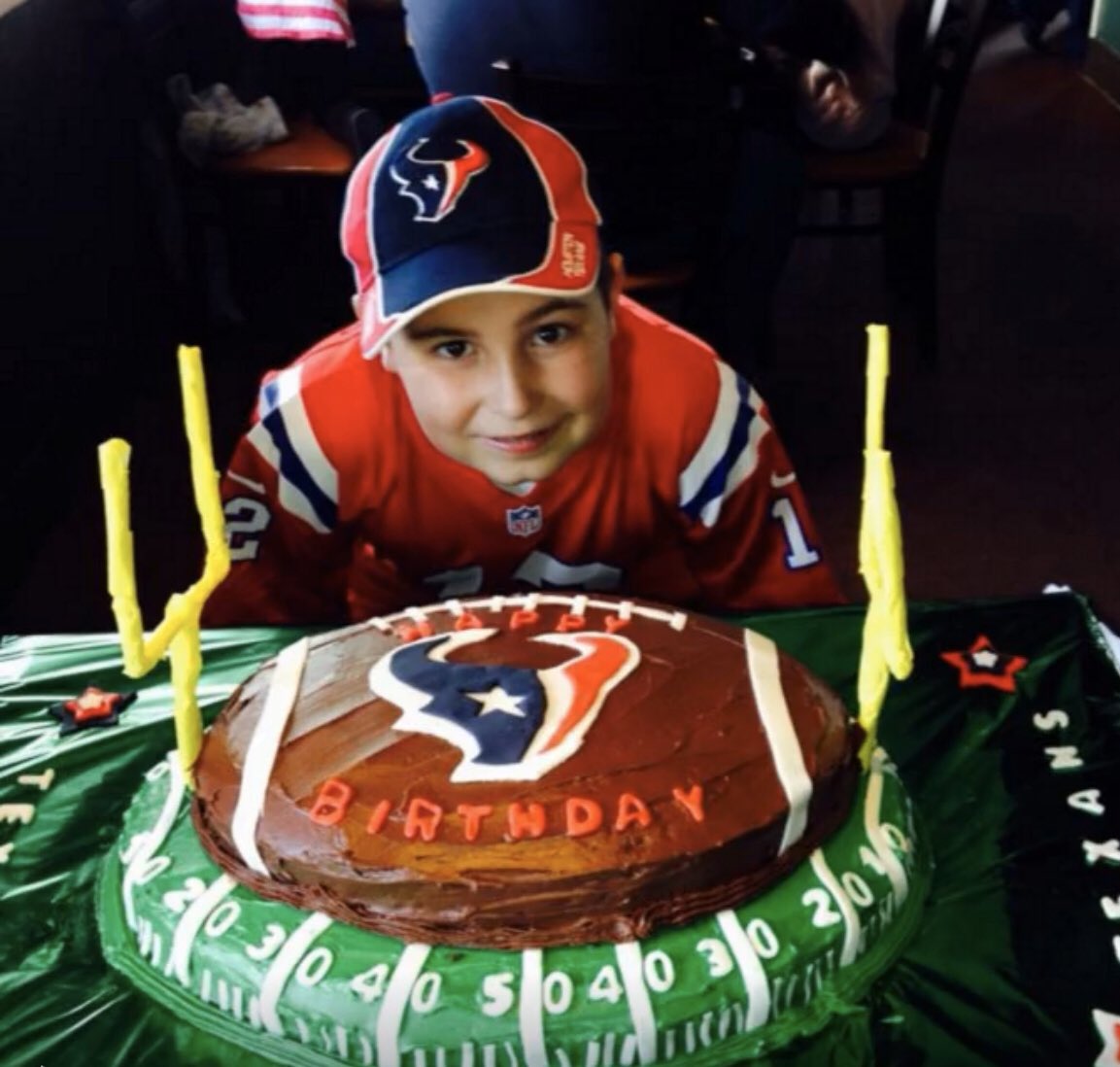 JABhansen71's tweet photo. This kid is 15 today &amp; he’s been the biggest @HoustonTexans fan forever and idolizes @JJWatt @deshaunwatson @DeAndreHopkins Please give him a big W today! Pictured here at 7. https://t.co/NUKVWxSKhY