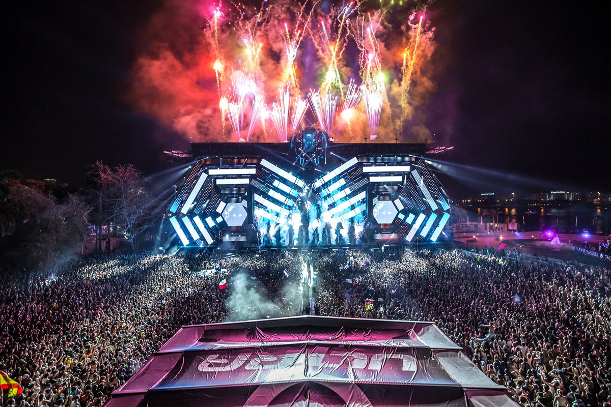ultra's tweet photo. The last four Ultra Main Stages from Bayfront Park 👀

Which one was your favorite? https://t.co/XTeVEKmti2