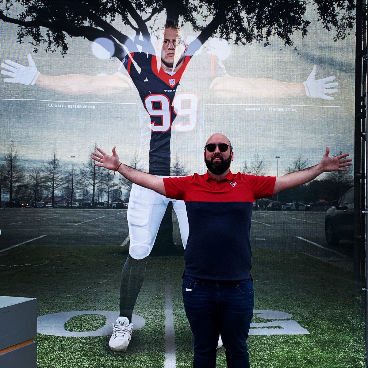gerardoblade's tweet photo. Apoyando a mis texans por @AztecaDeportes  en #ritualnfl rumbo a Miami #SuperBowlLIV https://t.co/5EmC2uC1pf